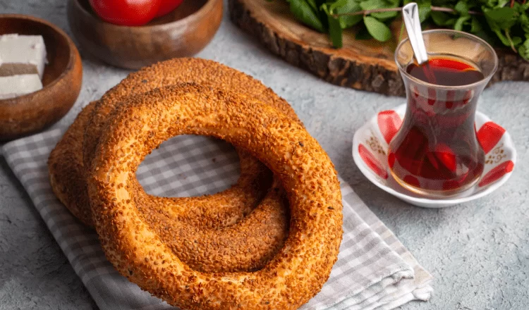 traditional Turkish simit with tea