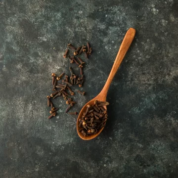 a piece of clove
